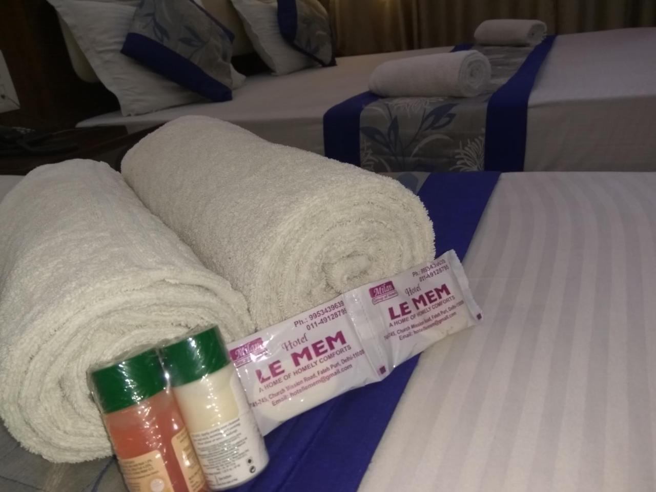 Hotel Le Mem デリー エクステリア 写真