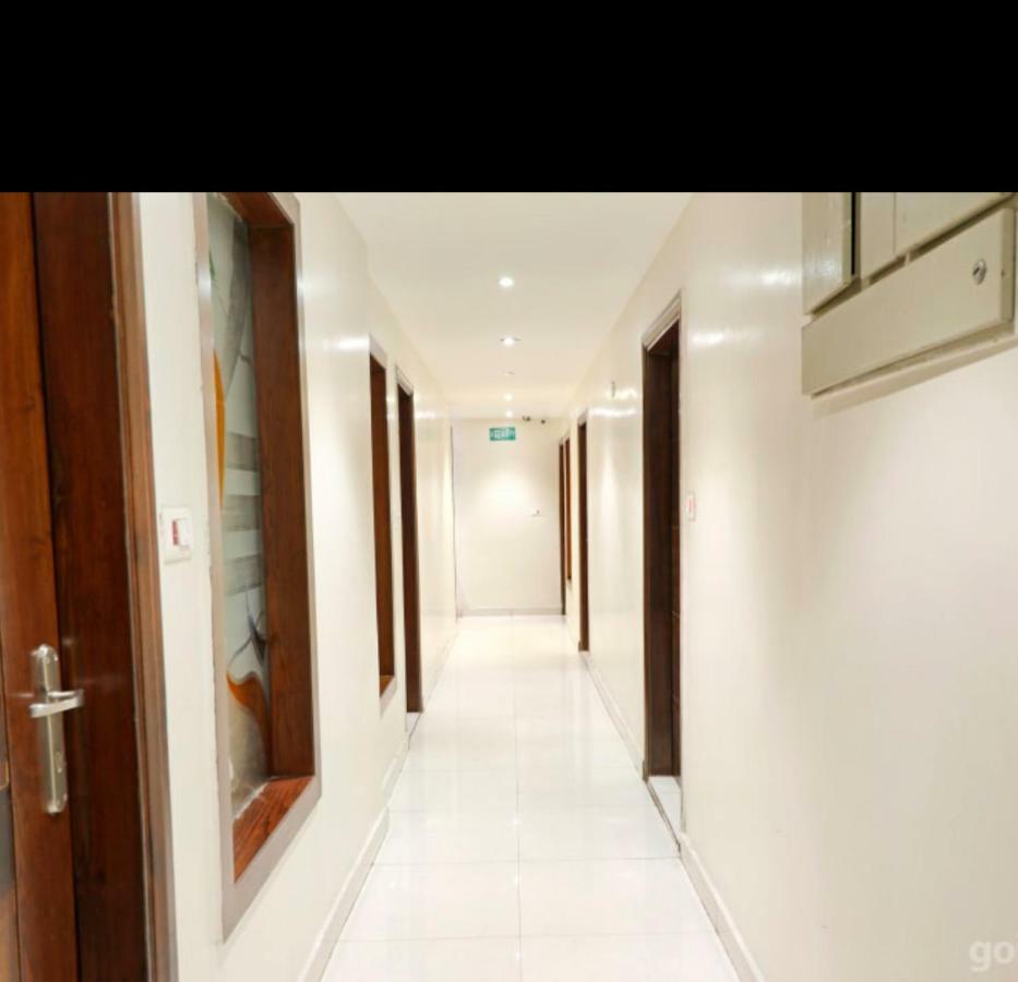 Hotel Le Mem デリー エクステリア 写真